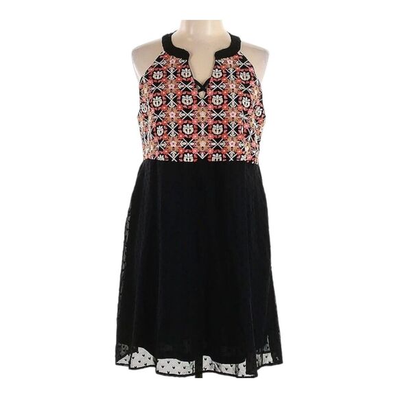 Savanna Jane  L New Embroidery Babydoll Dress Mini- Halter-V-neck- Boho Romantic - Picture 4 of 8